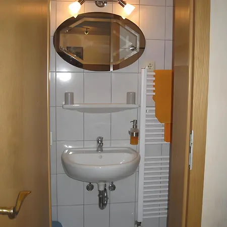 Gaestehaus Veronika דירה *