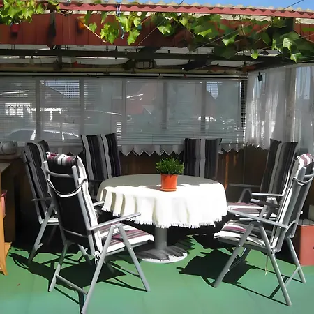 Apartamento Gaestehaus Veronika Ilmenau